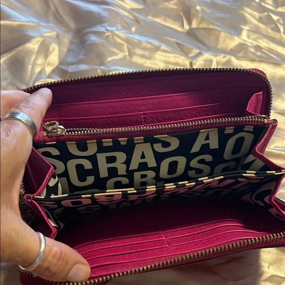 Marc Jacobs Pink Textured Wallet - Picture 3 of 3